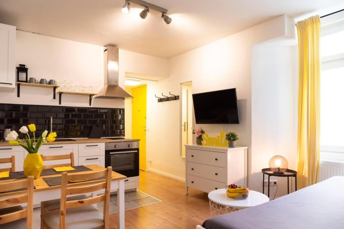 2 Bedroom In Great Location In Kreuzberg Berlin Eksteriør billede