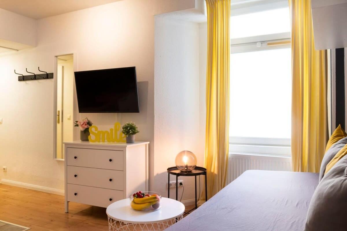 2 Bedroom In Great Location In Kreuzberg Berlin Eksteriør billede