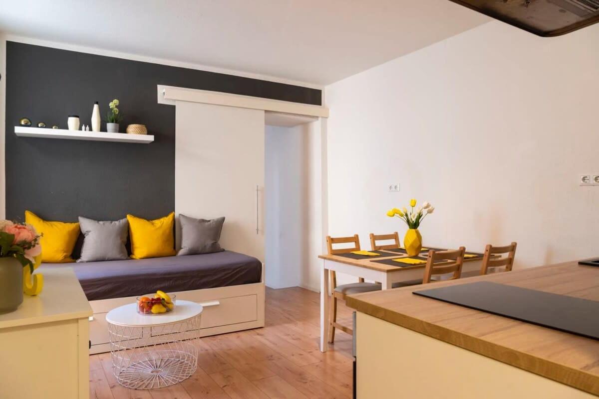 2 Bedroom In Great Location In Kreuzberg Berlin Eksteriør billede